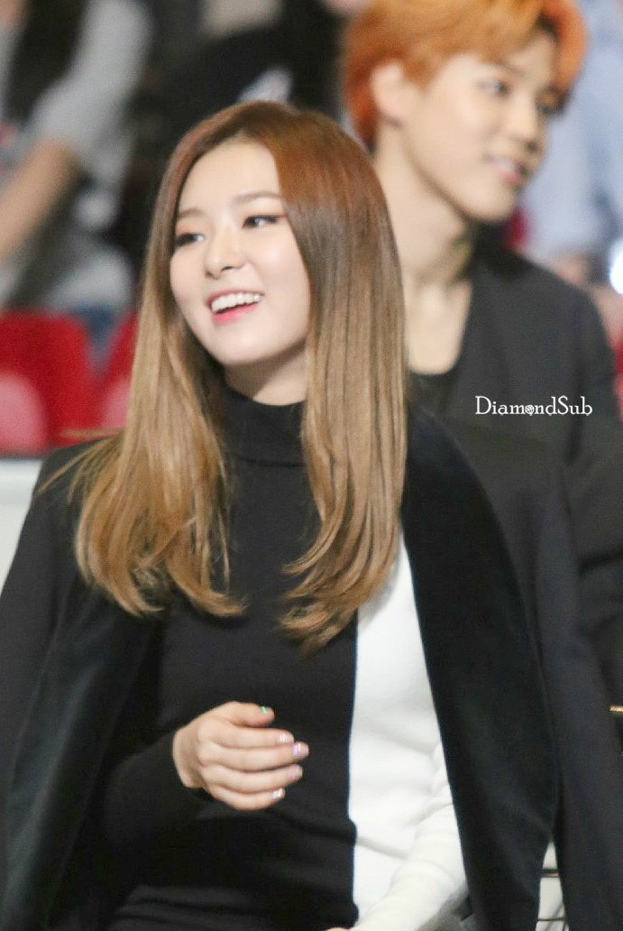 °krystal⁷₊✜˚. tweet media