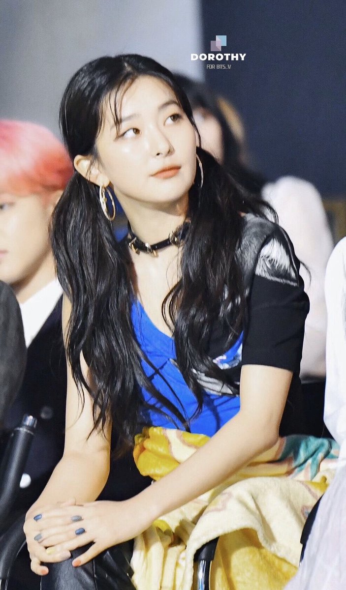 °krystal⁷₊✜˚. tweet media