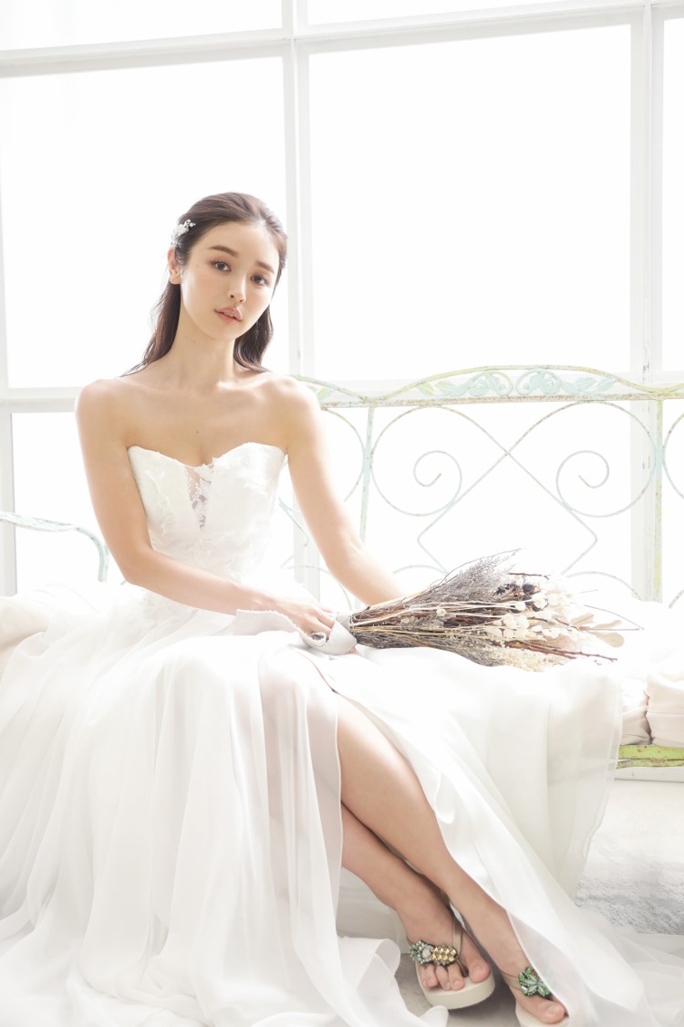 公式 リゾ婚ならワタベウェディング على تويتر 加治ひとみさんと一緒に叶える リゾ婚花嫁きれい応援企画第3弾のムービーを公開 おうちで出来るプレ花嫁向け講座です 第3弾は 加治さん直伝 リゾート映え写真撮影の秘訣 動画url T Co Ix5rbfsrqw