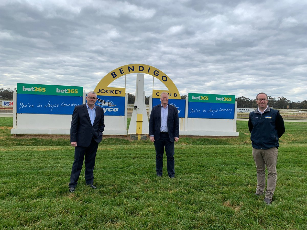 RaacRod's tweet photo. Out at the BJC today to welcome our new major sponsorship partner Apiam Animal Health. It’s great to have Dr Chris Richards continuing his long relationship with the Club. A big thanks to Gerry Ryan & Jayco Australia for their support over the past 11 years. #Apiam Bendigo Cup 🏇🏽 https://t.co/3871bNFWio