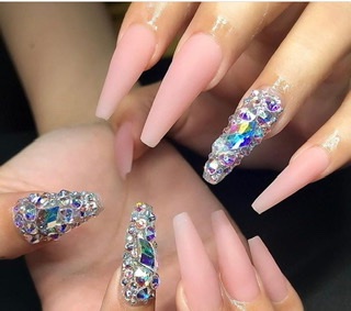 ThatLeslieRae's tweet photo. I know y’all need them nails done. If you’re in the bay, get at me #nails #couturenails #illcometoyou https://t.co/pR45eL2GLC