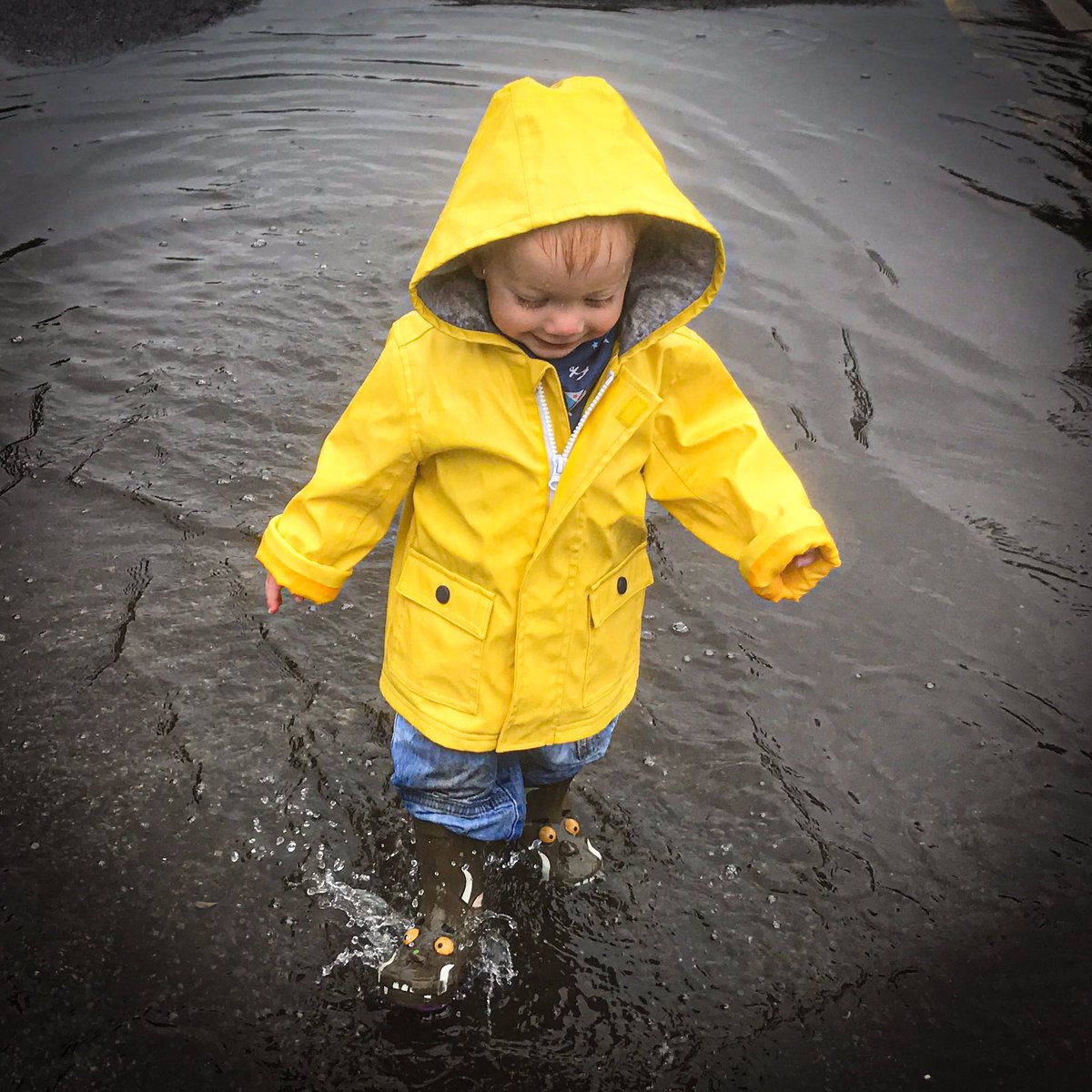 resolvetoplay's tweet photo. New Blog Post! Top Ten Rainy-Day Play Ideas! #parenting #play #resolvetoplay #RainyDay #letsplay  https://t.co/XIU8fHIZjh https://t.co/O8ks1NrVnC