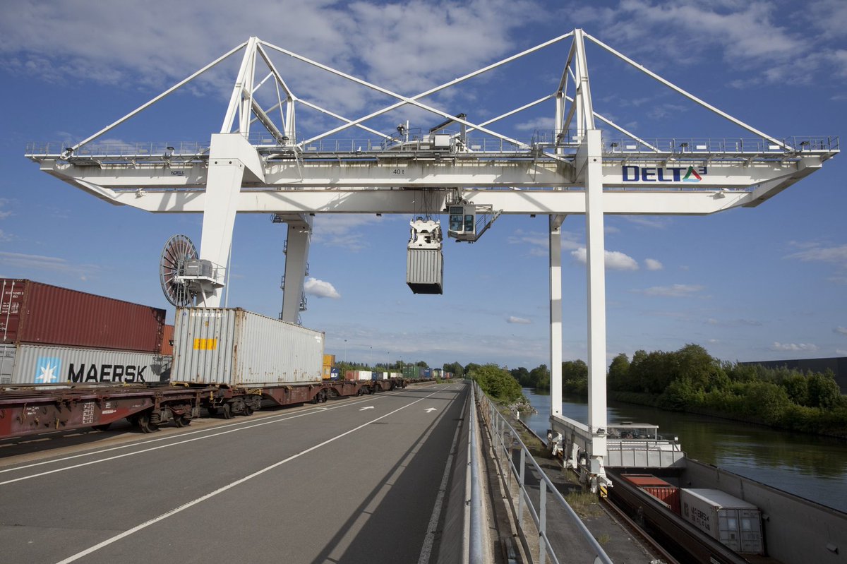 Construire un partenariat offensif entre le rail et le fleuve en faveur du report modal et pour limiter le réchauffement climatique. Les discussions s’intensifient entre <a href="/vnf_officiel/">VNF - Voies navigables de France</a>,  <a href="/AfraRail/">AFRA</a> et Entreprises fluviales de France.