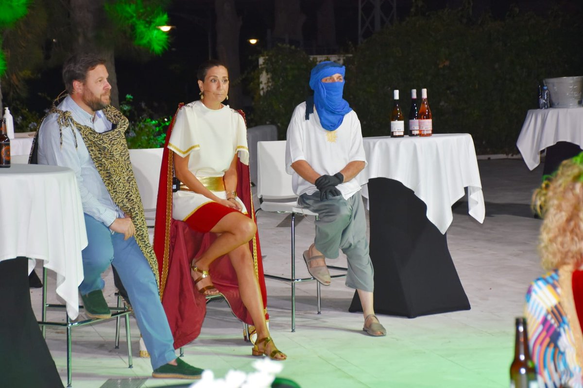 Patriciaflopez's tweet photo. 👏Presentación del proyecto #ArchenaGusta donde unimos en rutas: cultura, gastronomía y el mejor entorno como nuevo potencial turístico y económico de #Archena 
Gracias @yayodelgado por el gran apoyo de @estrellalevante y a @Sgallegob por acompañarnos 😊
AMIGOS ¡¡OS ESPERAMOS!!🤗 https://t.co/VA50axsMGx
