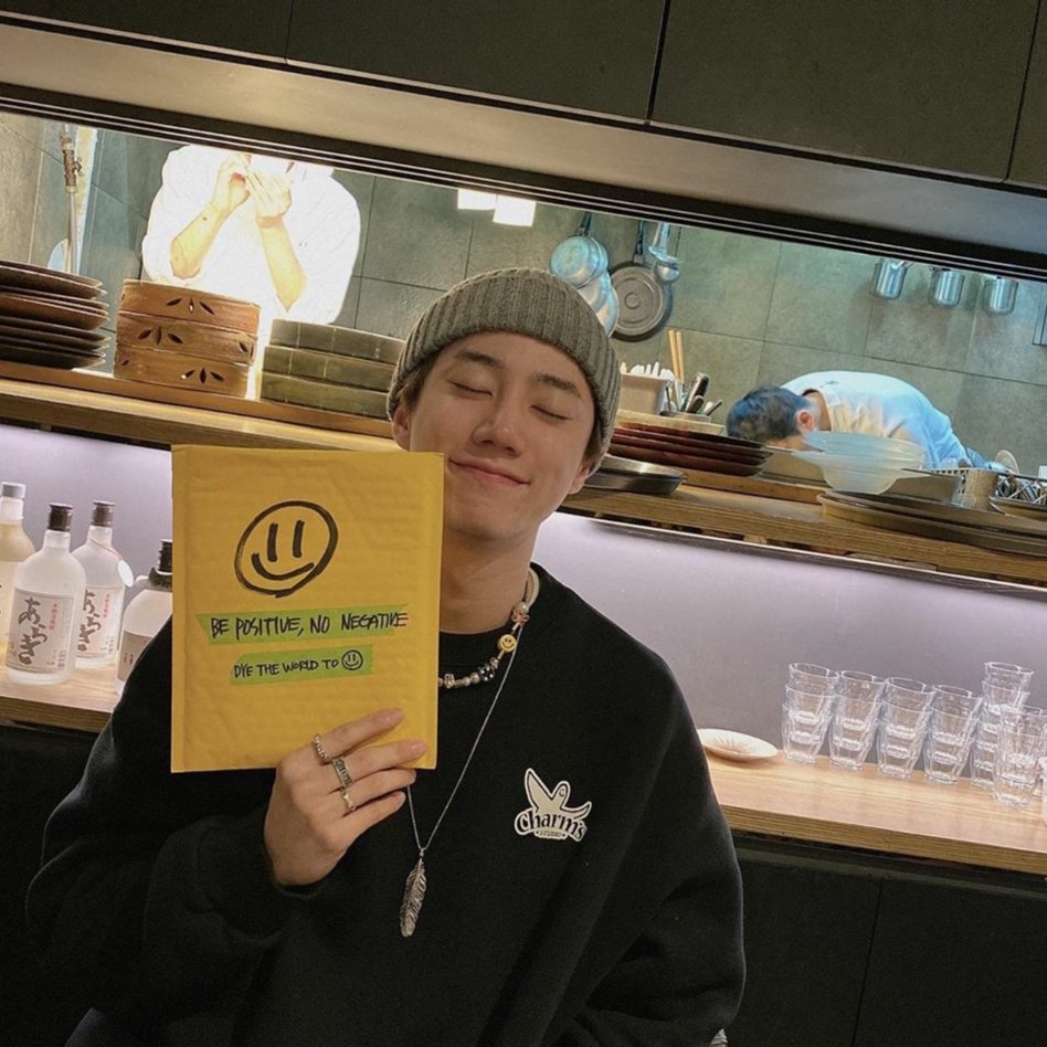 choisnatz's tweet photo. [IG] ukiss_jun97 : 2019.12.24
내년에도 우리 계속 웃자.
@/fxxldoggssy #🙂 #BPNN 
#JUN #LEEJUNYOUNG #이준영 https://t.co/G1q4q8k5UV