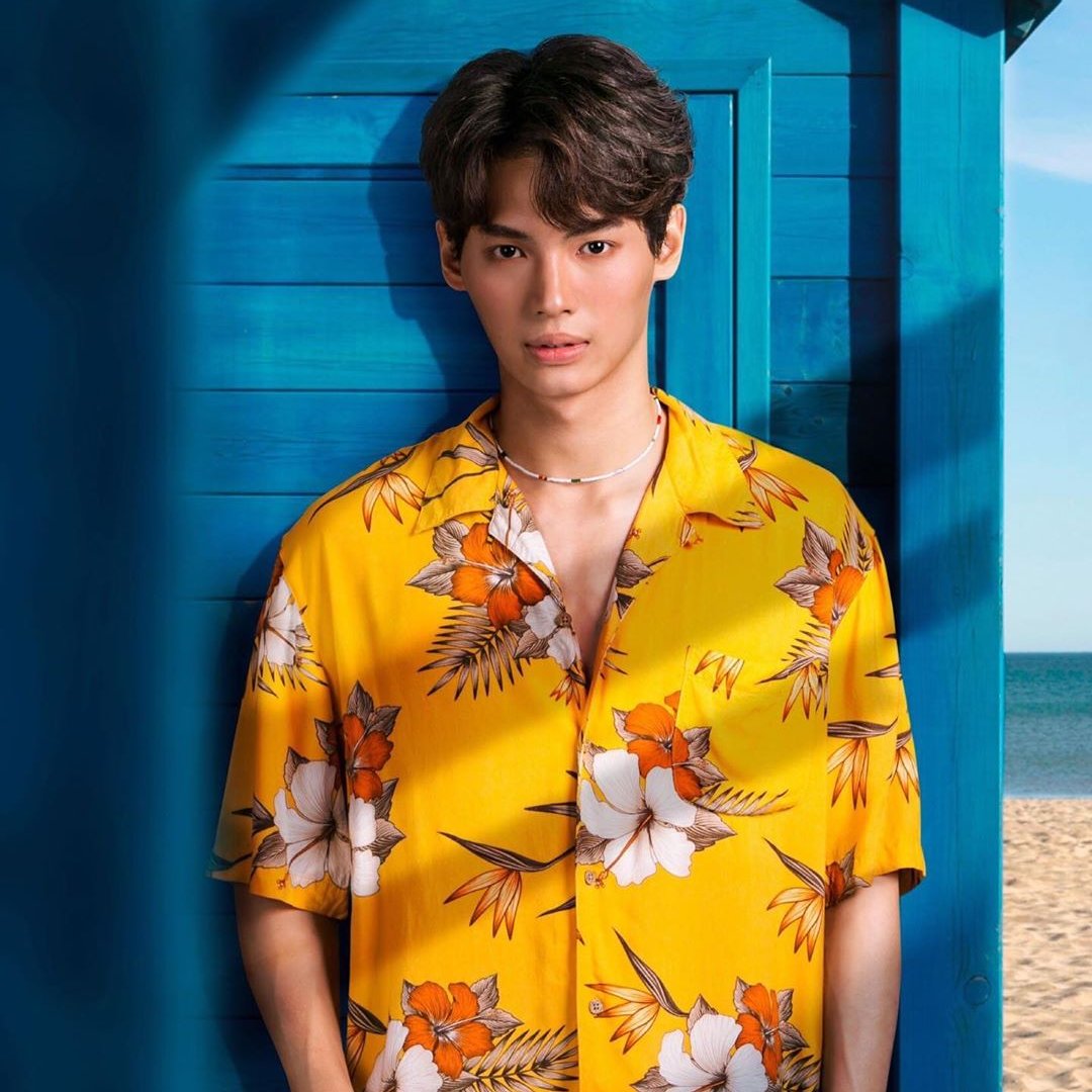 Adulkittiporn Family in FLORAL SHIRTS—   #offjumpol  #gunatthaphan  #winmetawin  #chimonwachirawit