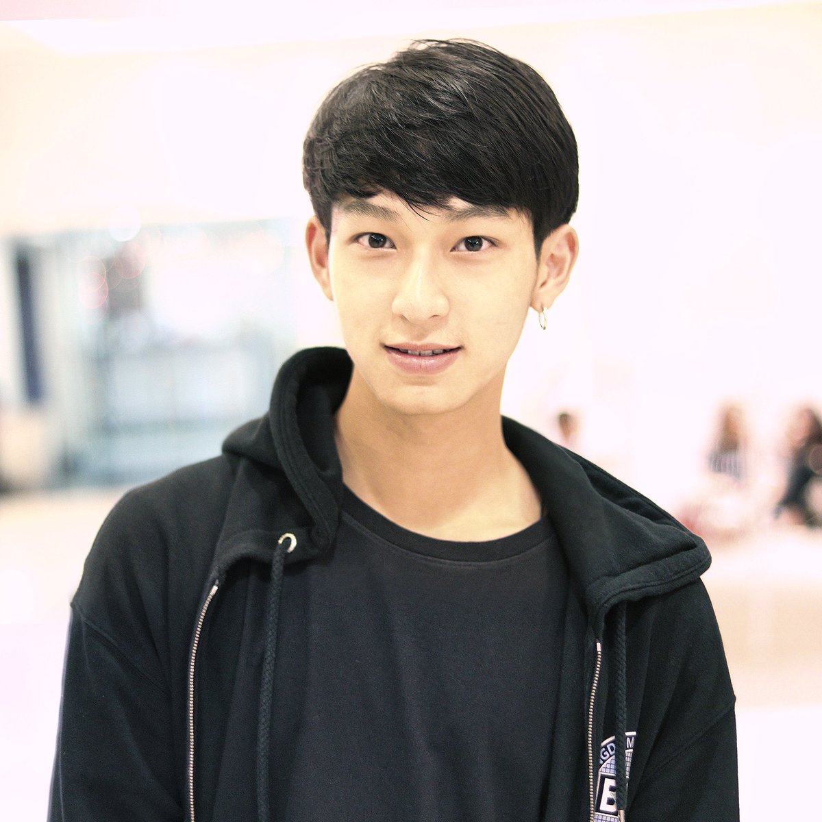 Adulkittiporn Family in HOODIES—   #offjumpol  #gunatthaphan  #winmetawin  #chimonwachirawit