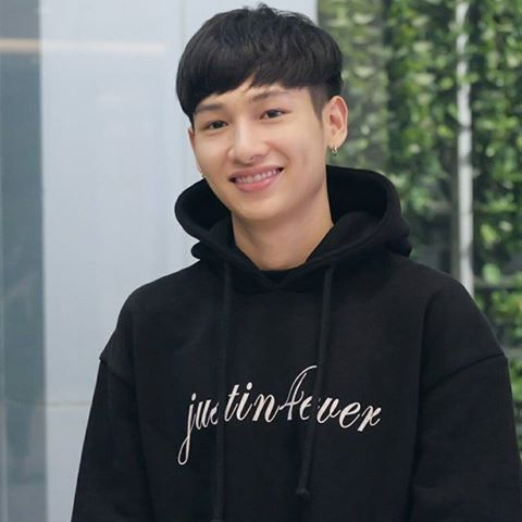 Adulkittiporn Family in HOODIES—   #offjumpol  #gunatthaphan  #winmetawin  #chimonwachirawit