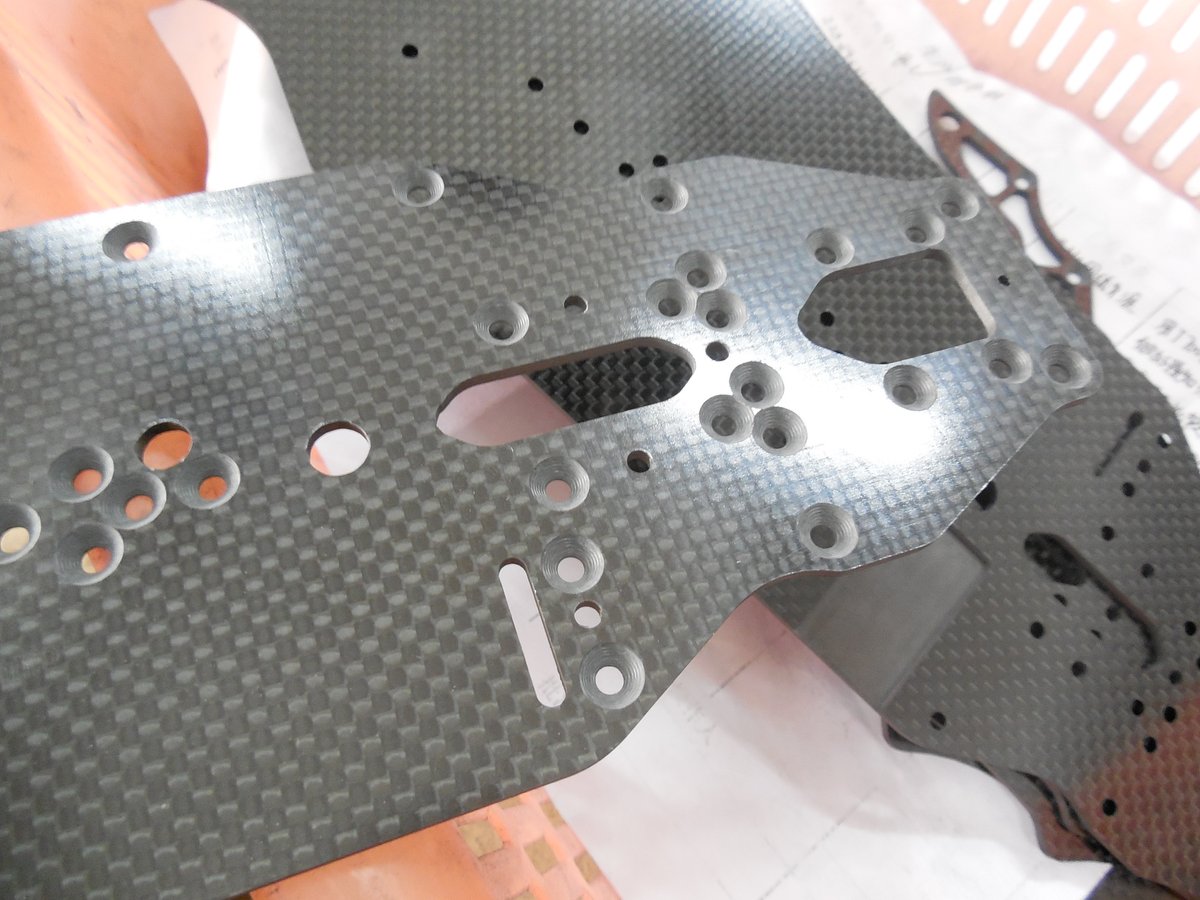xccomposite's tweet image. carbon fiber rc chassis . 2.2mm , 2.3mm .2.25mm . We help to do client's design #xccarbon #xccomposite #carbonfiber #rcchassis #rcracing #rcarchassis #carboncnc