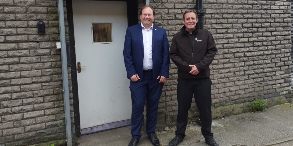 SimonCommScot's tweet photo. These gents from @FraserSuitesGla donated food to us, helping to feed vulnerable people. We’re forever grateful for the support of our community, and beyond, we couldn’t do the work we do without you!
Help #GiveHope by donating https://t.co/mABzYkTbld #SimonScotland #Streetwork https://t.co/jBnfNQ813g