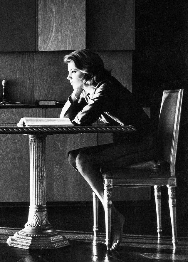 Happy 90th birthday Gena Rowlands

photo by Leo Fuchs 
