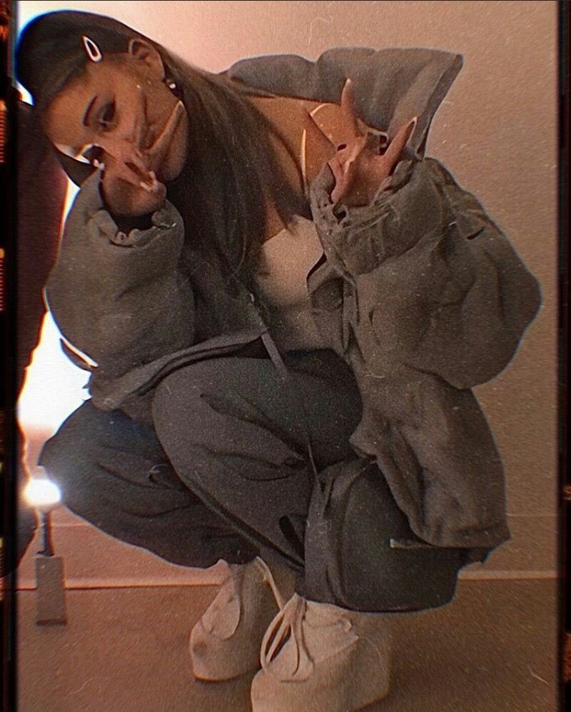 why ariana grande is basically jewish: a thread