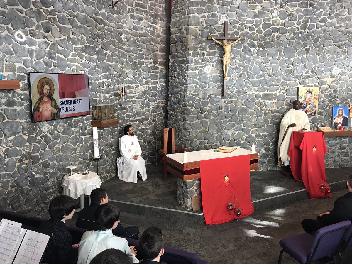 nsmithonline's tweet photo. Wonderful having Father Stephen join us for Mass at @stleos today. Such a beautiful way to celebrate the Feast of the Sacred Heart of Jesus... ๐๐ป๐ฆ #leospride https://t.co/jdXEmL0tdf