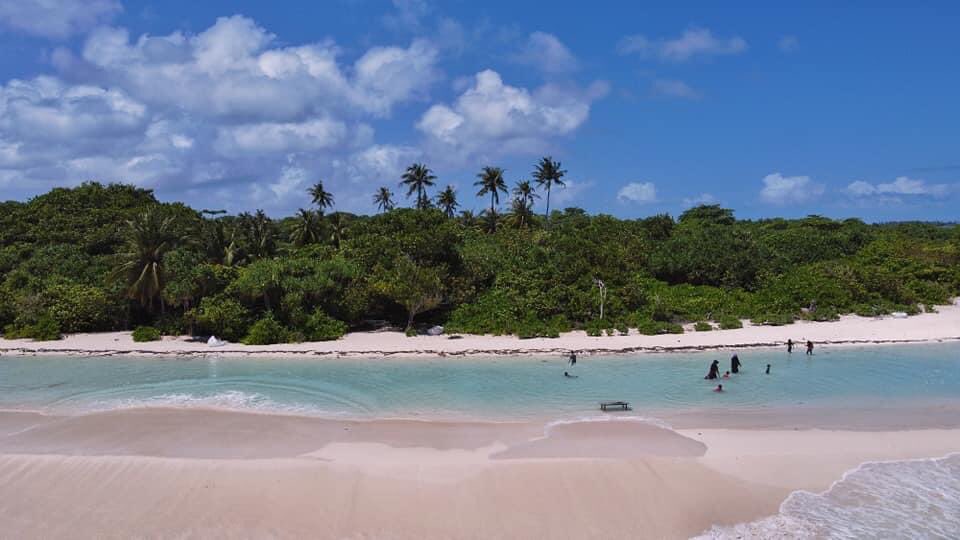 SaveFainu's tweet photo. ބިމުގެ  ބޭނުމަކަށް  ވާންޖެހޭނީ  ރައްވެހިންގެ  އުފާ  ފާގަތިކަން 

ފޮޓޯ:  ޠާއިފް https://t.co/zpMF2hfkgN