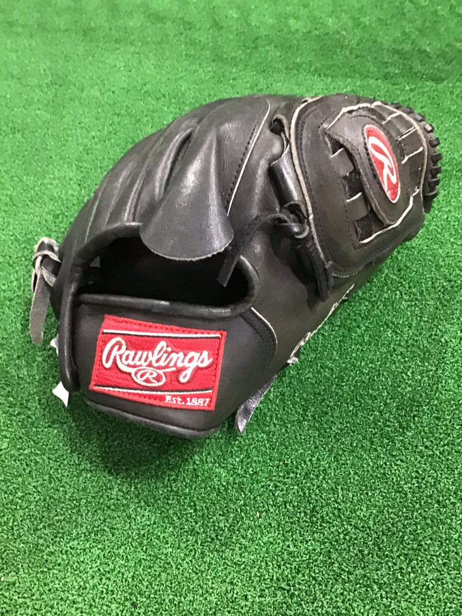 BB36786350's tweet photo. 【🔥SALE🔥　中古】Rawlings 硬式　投手用　右投げ　¥17,980(税込)→→→¥12,980(税込)  硬式グローブもお買い得です💥こちらの商品は、手首部分がボタン止めになっていて使いやすさ💯💯#BBパートナー https://t.co/57smghBrE1