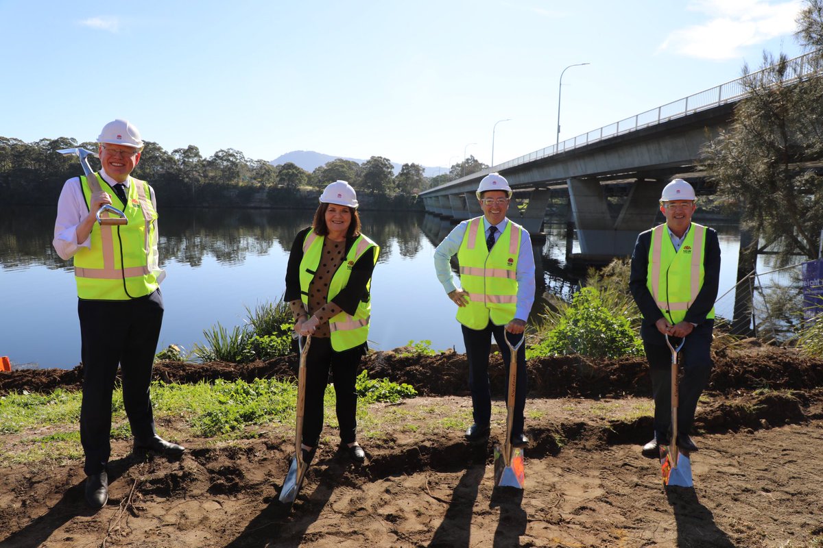 M_McCormackMP's tweet photo. The first sod has been turned on the new #NowraBridge. 

The four-lane structure will reduce travel time &amp; improve safety for the 50,000 motorists who cross it every day. 

Great to see @KevinHoganMP, @PaulTooleMP, @garethjward &amp; Shelley Hancock mark this important milestone. https://t.co/mOpIwhFWzd