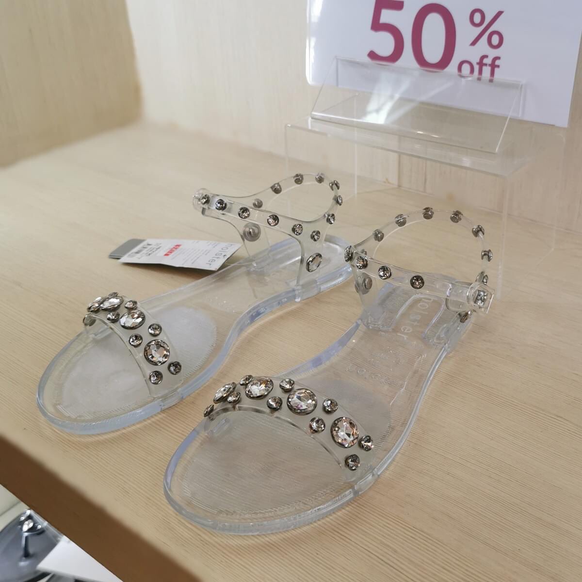 mmineshop's tweet photo. อันนี้รองเท้าholsterที่ลดราคาน้า บางรุ่นลด50%เลยนะ!! ต้องไม่พลาดแล้วมั้ย มีหลายรุ่นน้า เข้าช้อปพนจ้าา #รับหิ้ว #รองเท้าแตะ #รองเท้าhavaianas #holster #ของดีบอกต่อ #ของมันต้องมี #ชี้เป้าของถูก #ชี้เป้าโปรถูก #ถูกและดี #รับหิ้วสยาม https://t.co/MCa9PekDQh