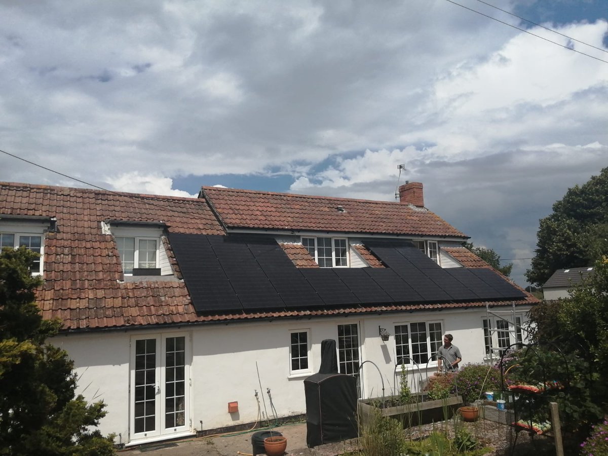 Here is a 5.1kWp Solar PV system the Evergreen Team have installed this week near Taunton. The system consists of 15 LG 340 all black modules on a K2 mounting frame with a SolarEdge Inverter. We just need the sun to make an appearance again now!  #renewableenergy <a href="/SolarEdgePV/">SolarEdge</a>