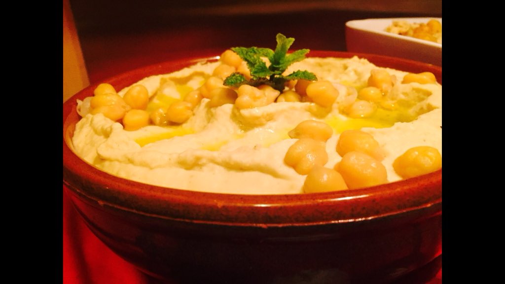 Come into our shop in the Grosvenor Indoor Market for a free sample of our food if you’ve never tried it before! Everything is handmade and fresh. Great selection for Vegetarians and Vegans! Retweet for little treat when you visit!