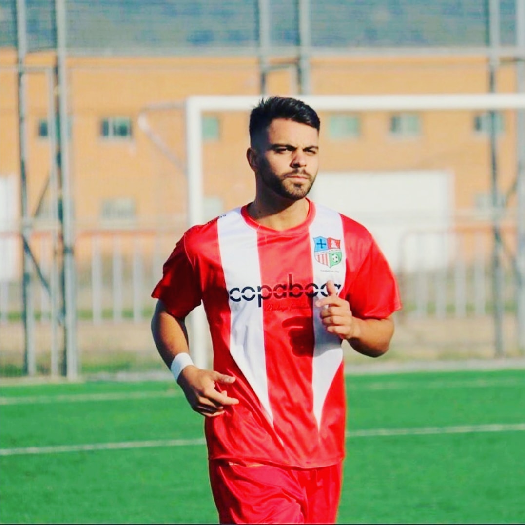 RichyCastro3's tweet photo. 📝Presentamos a PAULINO VARRIETTI @paulinovm9 como nuevo jugador del SD LENENSE PROINASTUR @sdlenenseproinastur el delantero uruguayo llega a el equipo asturiano a seguir marcando goles! 🔝⚽ @david_sf9 #Richyfootballagent #terceradivision #3G2 #Asturias https://t.co/YXzUSKQSXk