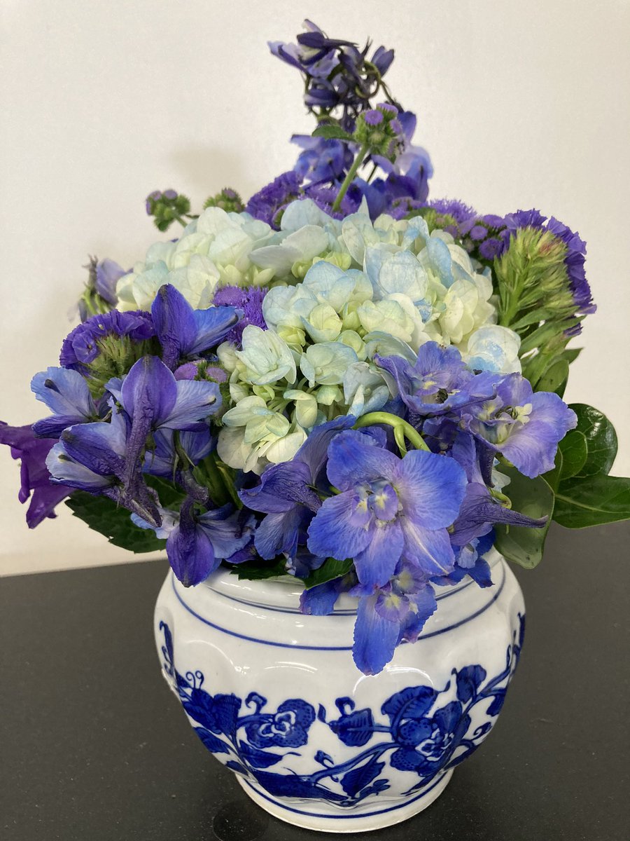 MochaLite's tweet photo. @GrayConnolly @four4thefire Annnnd, that’s enough scaring myself with looming cultural disaster! I’m heading out to a morning of creating flower arrangements donated to lift the hearts of sick people. #RandomActsOfFlowers Have a lovely day (or night!) https://t.co/YAen2sWley