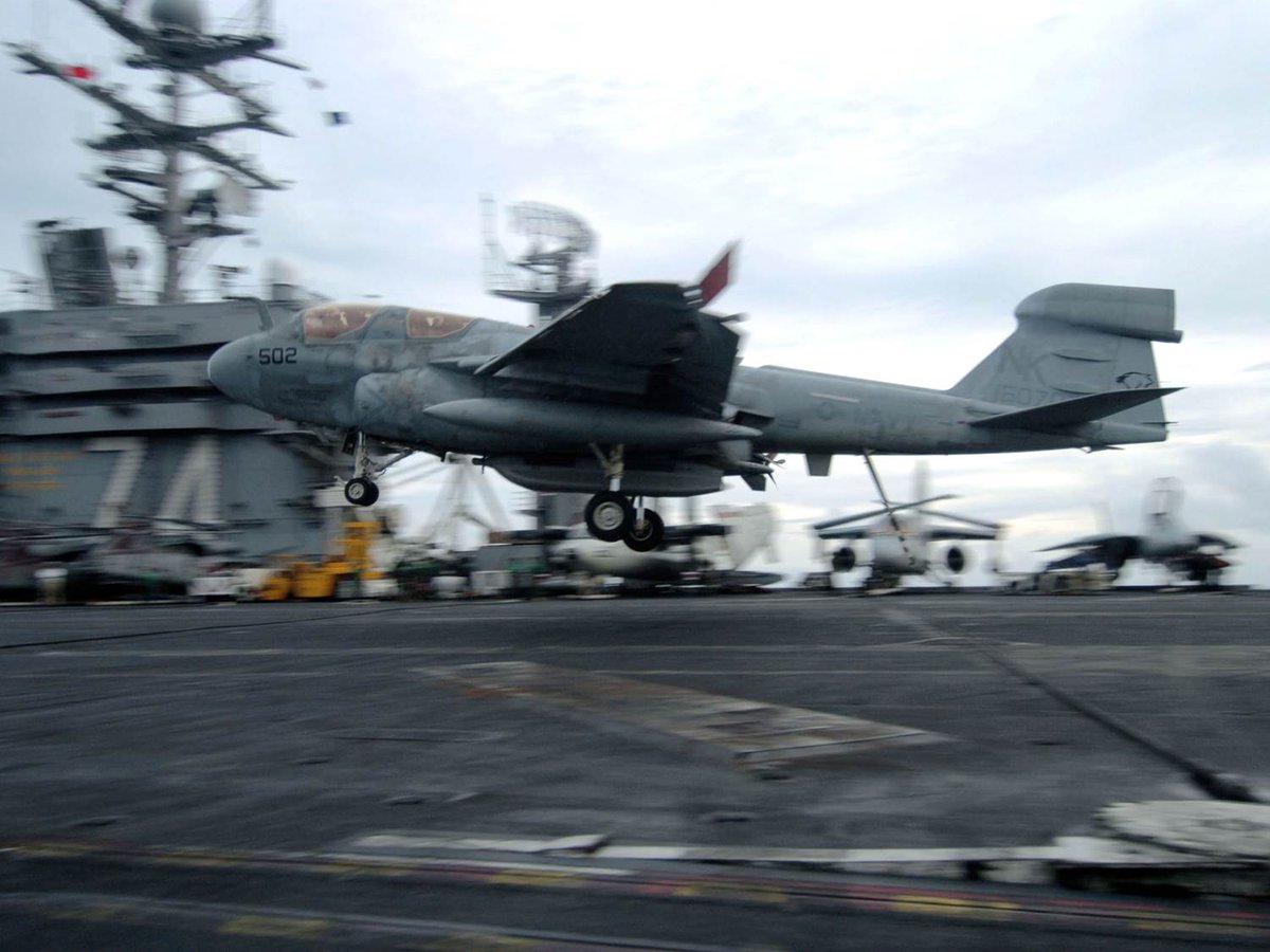 endspeedgroup's tweet image. Did you know that a US Navy aircraft carrier can land 10 planes in less than 10 minutes without a single person saying a word?  When everyone is clear on their roles and responsibilities, amazing things are possible.  #commandersintent #leadership #business #FunFactFriday