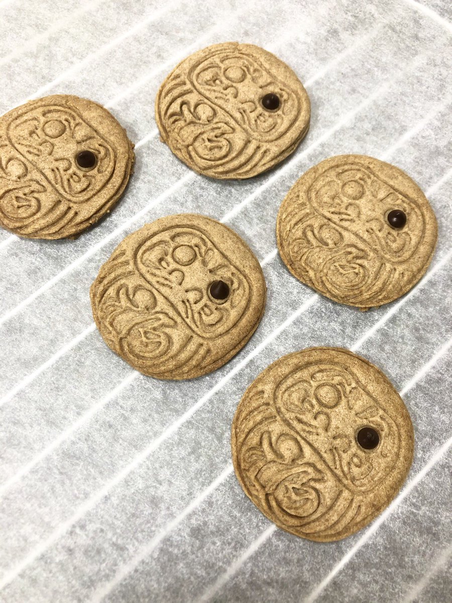 芦雪の犬 ガンジー 土偶 ブロック塀 インド神話まで 個性的なクッキー型がありすぎていつまでも見てしまう Togetter