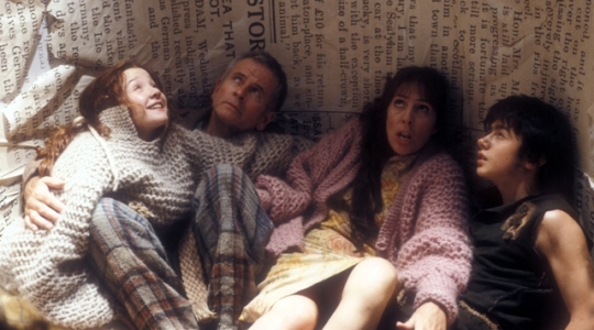 Poor Ian Holm died today. I feel like he was one of the first actors I ever looked upto. Please forgive me while I have a little trip down memory lane.The first time I remember loving him was in The Borrowers. It was a staple at our house and was on all the time.