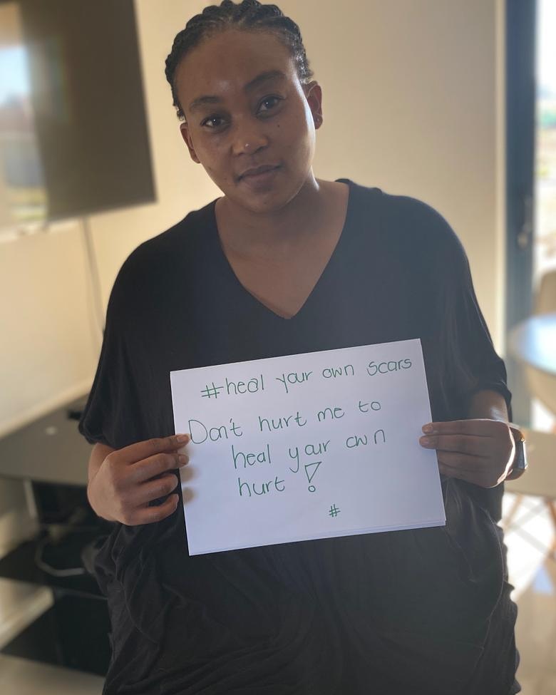 helpastudent15's tweet image. 34
&quot;Dont hurt me to heal your scars &quot;
#stopkillingus #StopTheViolence #Dsrcampagins #Dsr100voices #MTVShugaAloneTogether
