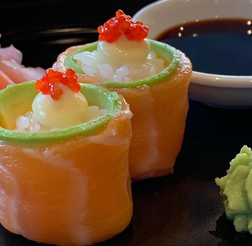 The only roses that’ll let Dad know you really love him! We’re open all weekend so give us a call on 0650382106 and spoil that special man in your life (or yourself) 🍣

 #roses #salmon #sushi #sushicapetown #fathersday #callandcollect📞☎️ #claremont