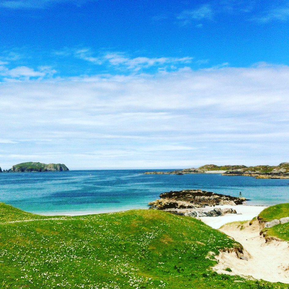 Lovethisland_'s tweet photo. Bosta Beach. Great Bernera.
#islandmemory #islands #scottishislands #hebrides #hebridesmemory #outerhebrides #scotland #love #thisisscotland #travelling_scotland #lovescotland #unlimitedscotland #visitscotland #schottland #scotlandlover #scotland_lover #scotlandphotography https://t.co/Z79mBTWnVb