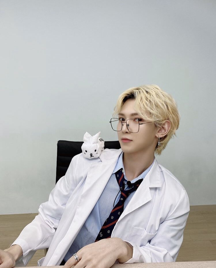 Bias 2: Kang YeosangAfter becoming a new Atiny, Yeosang started to bias wreck me a lot. I really just loved his personality and related to him. This was my first bias crisis. The story of the crisis is too long but in the end, he became bias number 2.