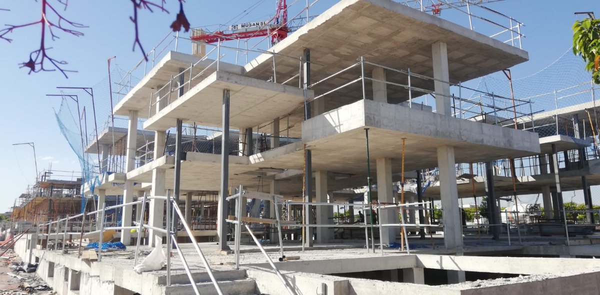 HgPatrimonial's tweet photo. Esto va viento en popa 👏👏 residencial #AltosdeMaciascoque 😍

#hgpatrimonial #vivienda #enobras #residencial #privado #construccion #clientes https://t.co/geUL6lTbqg
