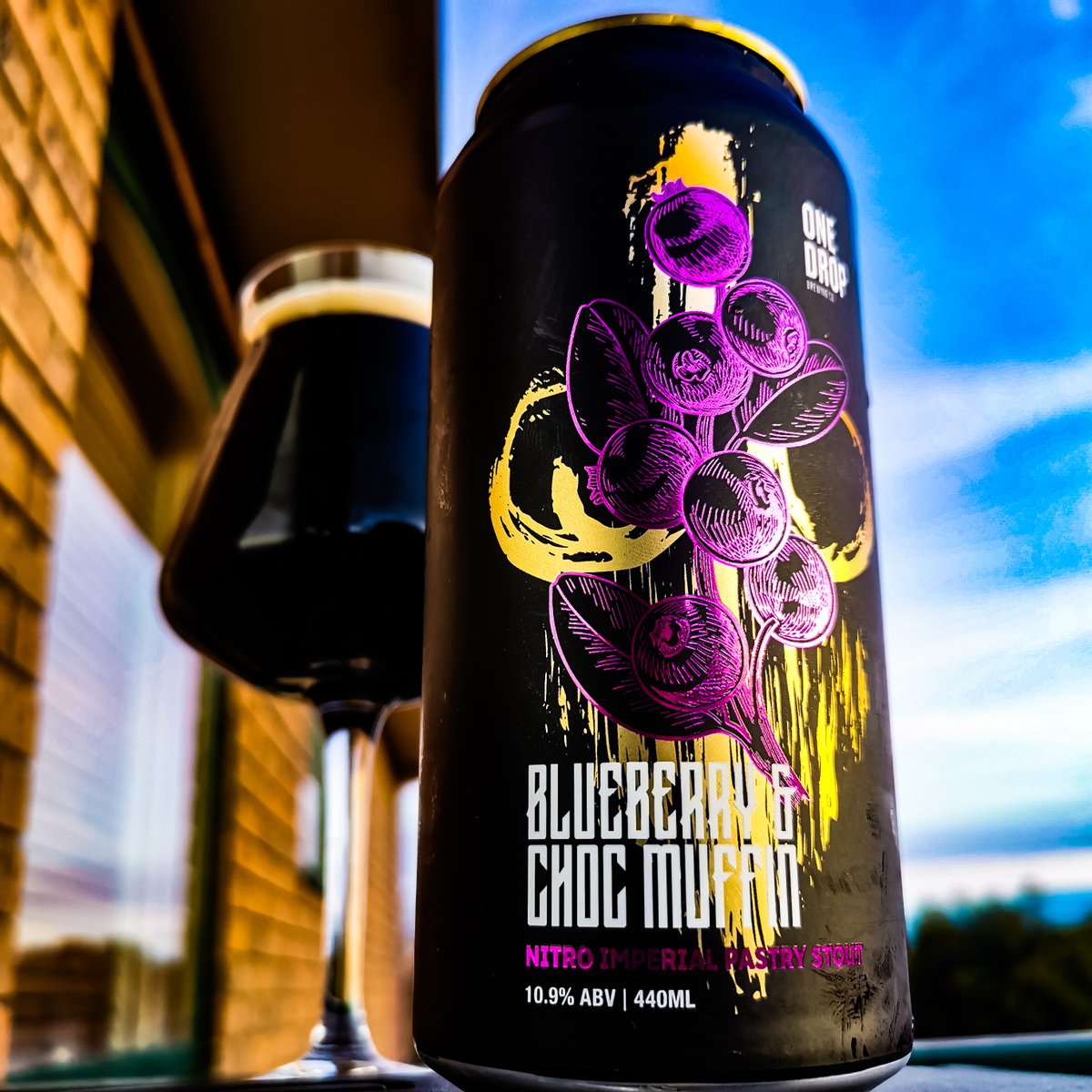 One Drop have made some of the most innovative brews of this year and their latest editions keep to that high standard. 

Check check out my video review available now on IGTV and Facebook

#OneDropRippleEffect #onedropbrewing #beeriod #craftbeer #beeroclock #pastrystout #sour