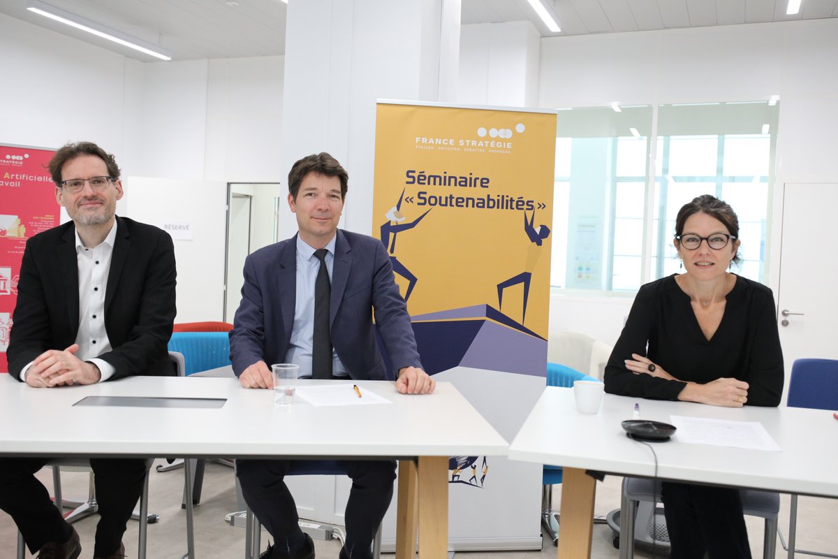 StrategiePlan's tweet photo. [#DirectFS] 📢 Quelle comptabilité pour un après soutenable ? Comment mesurer ce qui compte vraiment ? Le point #endirect avec Dominique Meda, Didier Blanchet, Alexandre Rambaud et Jean-Paul Nicolaï. Vos questions avec #FSWebConf 👉 https://t.co/f5AJU0JwlU https://t.co/8jzH78lvU4