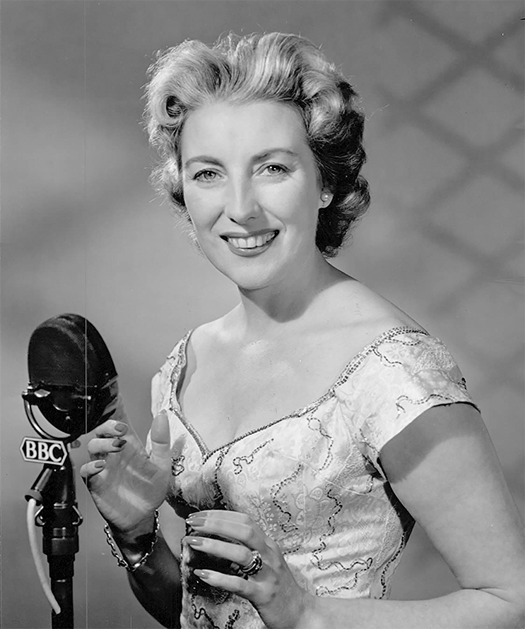 fotorevamp's tweet photo. A little tribute to the late Dame Vera Lynn #dameveralynn #damagedphoto #photorepair #oldphoto #photography #photoediting #oldphotograph #vintagephoto #photorestoration #colorising #Colorised #photocorrection https://t.co/RgoYHDvZhx