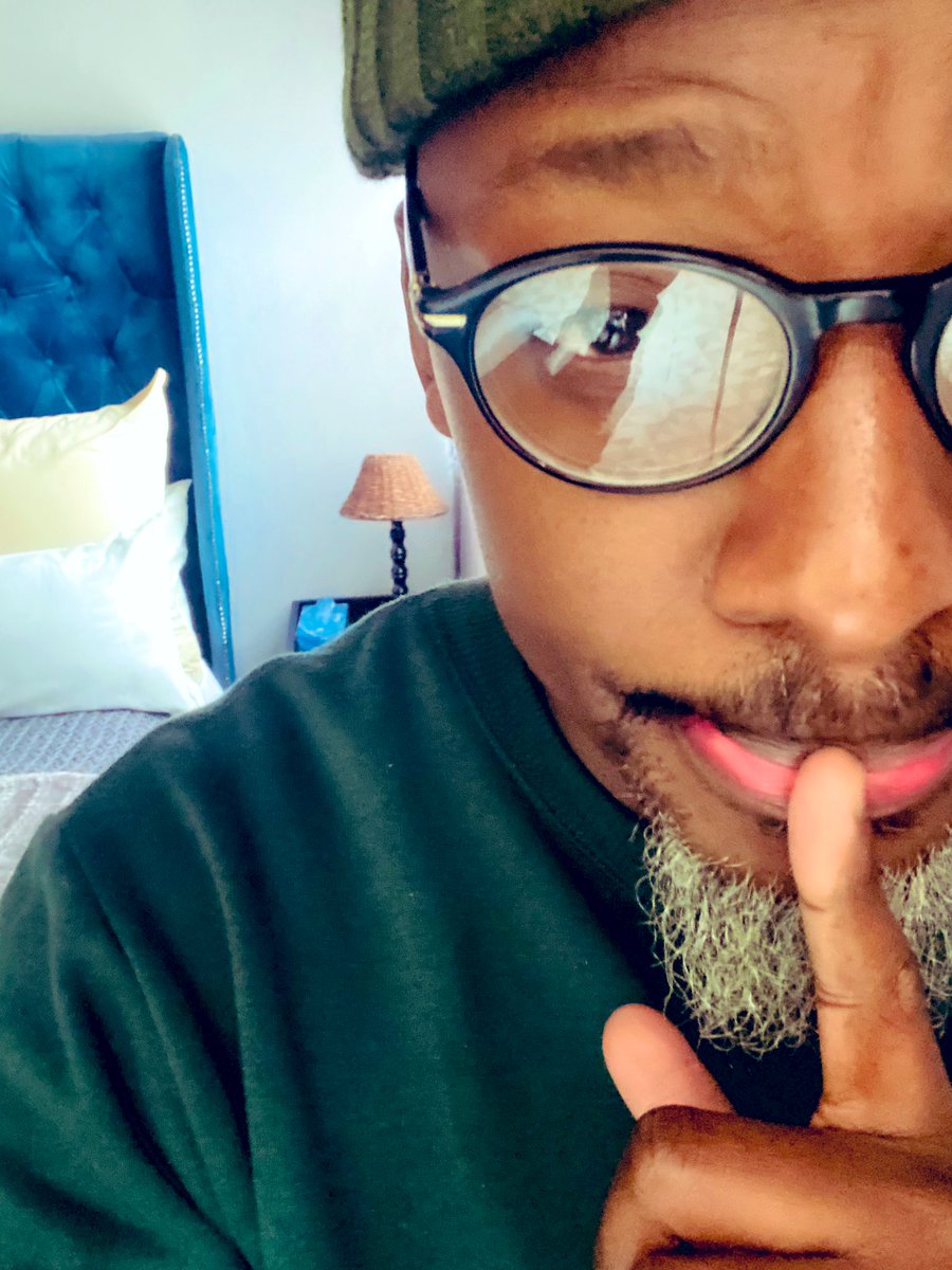 MorerianeTebogo's tweet photo. Wanna cuddle? #cuddlingweather π https://t.co/KTGzDuqiMm