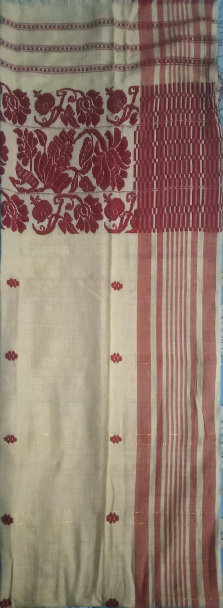 AmarjyotiBorah1's tweet photo. #AssameseGamusa woven by my Grandmother decades back. Proud of my Assamese roots and culture. 
And this is a GAMUSA and NOT GAMSA/GAMCHA. https://t.co/XgZjz2FyA6