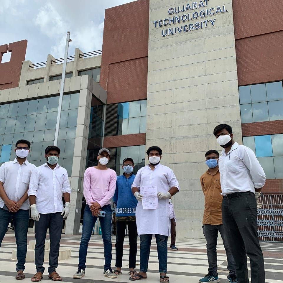 MakwanaToshit's tweet photo. તા. 2 જુલાઈ થી શરૂ થતી @GTU ની પરીક્ષા મોકૂફ રાખવા માં આવે અને તમામ સેમેસ્ટર ના વિદ્યર્થીઓને માસ પ્રમોશન આપવા આવે તેને લઈ @GTU ના વાઈસ ચાન્સેલર નવીન શેઠ ને રજૂઆત કરવા માં આવી. વિદ્યાર્થી ના હિત માં કોઈ યોગ્ય નિર્ણય લેવામાં નહિ આવે તો NSUI દ્વારા ઉગ્ર આંદોલન કરશે.@MakwanaToshit https://t.co/FjXPwE2VQ0