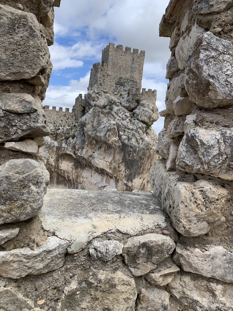 A partir de hoy podréis disfrutar de nuevo de nuestro castillo y nuestros museos. En horario de 10:00 a 14:00h. De miércoles a domingo. 

¡Y recuerda! 
El uso de mascarilla es obligatorio 
Y el aforo es limitado.