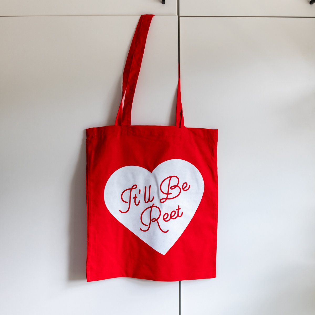 Added some new tote bags to the shop this week! finestimaginary.com/collections/to…