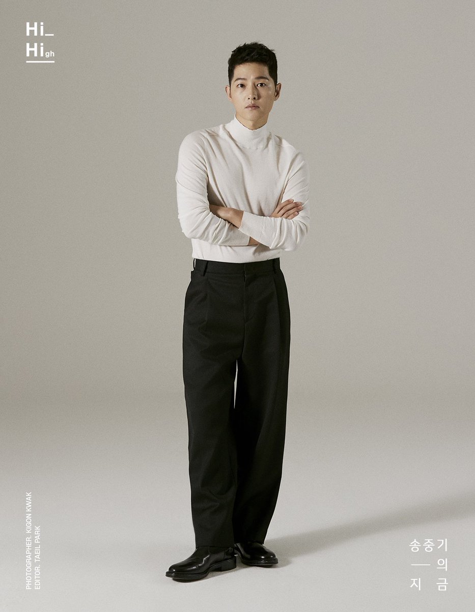 theseoulstory's tweet photo. 📸 Song Joong Ki looking great in recent photoshoot ✨

When asked about his everyday life, he said, "After a long time, I'm living a very ordinary life. I read books, watch movies, wash dishes, it's the same like everyone else."

Source: https://t.co/WY61q3ER3y https://t.co/fxiC4WGSVE