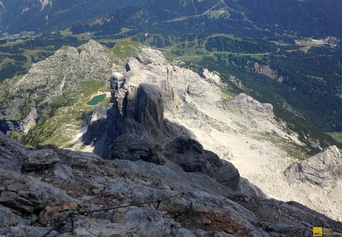 visitagordino's tweet photo. Ecco le più belle vie ferrate dell'Agordino:
https://t.co/6Gl86KQ9r6
Dal monte Agner, al Sella, dalla Marmolada alla Moiazza, sia facili che difficilissime
#agordino #trekking #vieferrate #visitagordino https://t.co/KrpNoNkRWO