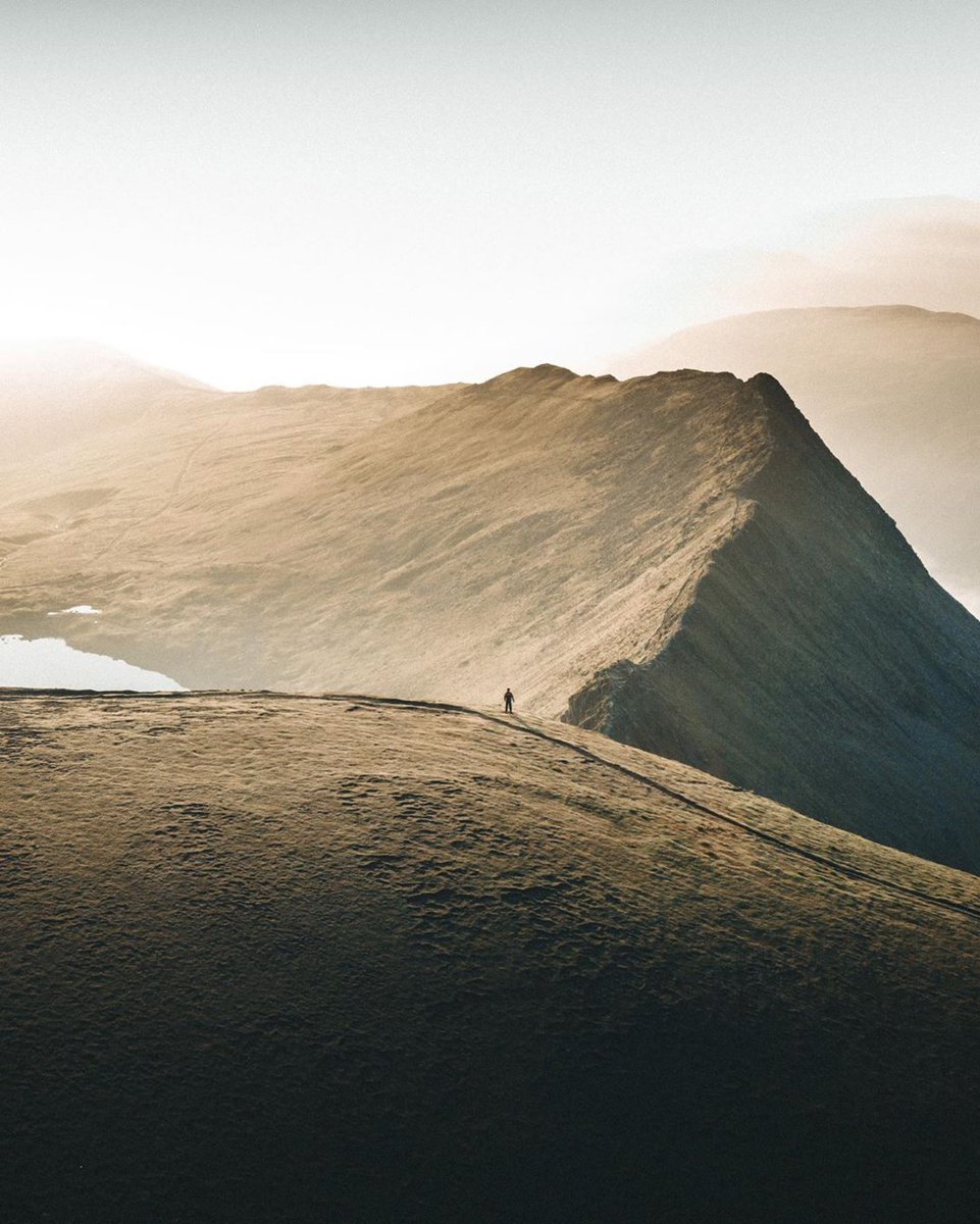 ProperAdventure's tweet photo. #properadventure with our friend @ryanlomas0 What a way to start the day! Sunrise on Helvellyn in The Lake District!! #LakeDistrict https://t.co/FjK210bLTZ