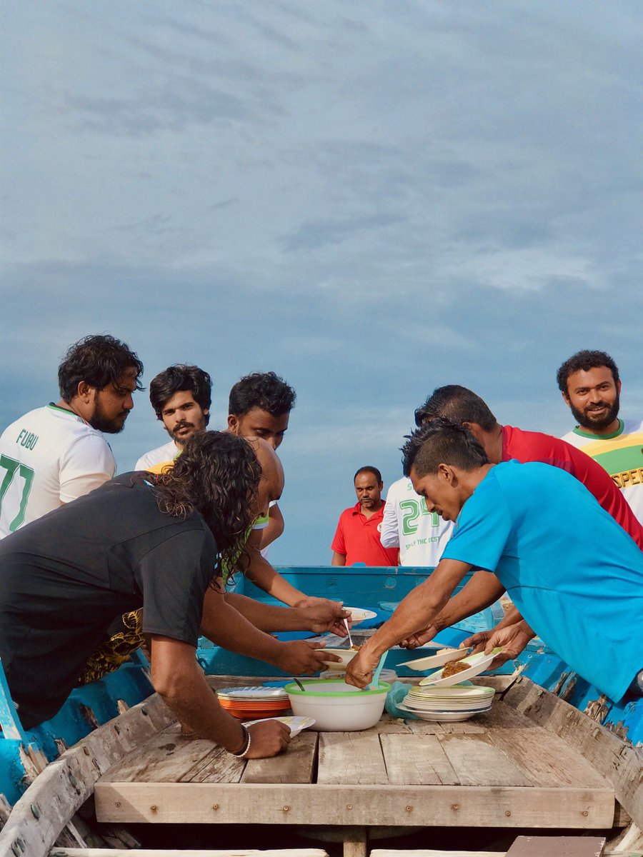 SaaL_ee's tweet photo. ރަށްފުށު  ދިރިއުޅުން ♥︎

#HappyFriday https://t.co/XtX8U2YunP