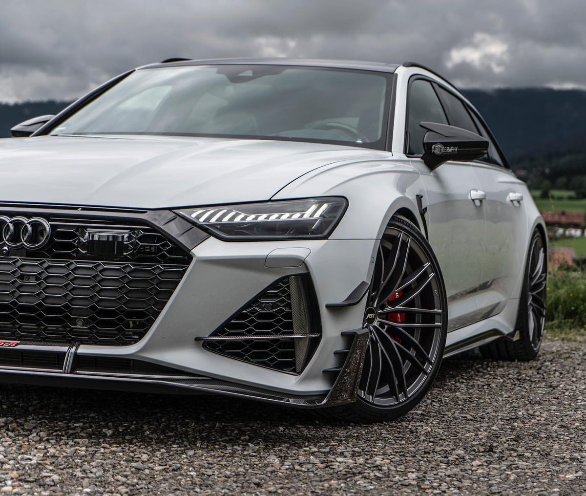 carpxrnpicx's tweet photo. RS6-R ABT || ig: @/auditography https://t.co/DDBELE51Vs