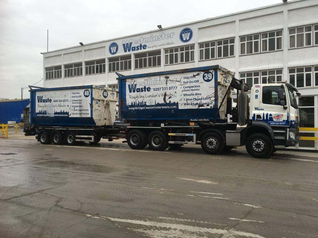 WWL_Waste's tweet photo. 𝐑𝐎𝐋𝐋-𝐎𝐍 𝐒𝐄𝐑𝐕𝐈𝐂𝐄𝐒

No job is too big or to far for our Roll-On-Oﬀ Fleet!

Anywhere in Greater London and the South East you can hire a 20, 30 or 40 yard container. https://t.co/DykwldrDuq