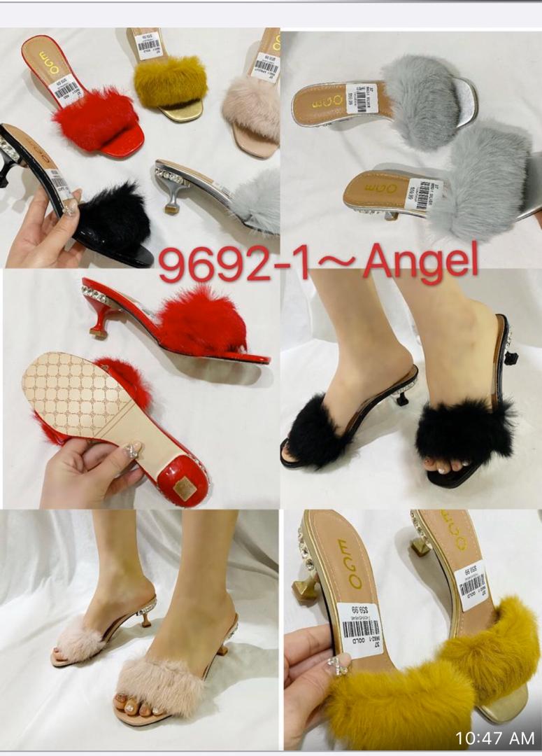 BettieSwit's tweet photo. @JackObinyan Please!! I know this is not the right platform but please!!! Help me retweet my hustle. I sell female foot wears👠. Thank You!!! https://t.co/vLsIlR25ak