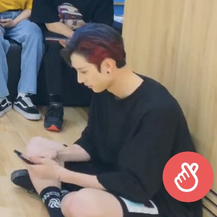 tiny__chans's tweet image. he is a big baby #방찬