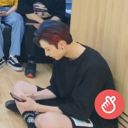 tiny__chans's tweet image. he is a big baby #방찬